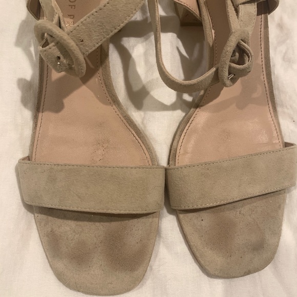 SHOES OF PREY suede low heel sandals - Picture 2 of 5